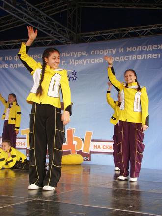 Танцы на сквере - 2014