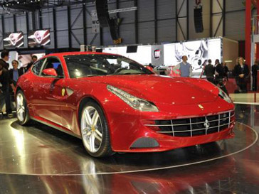 Ferrari FF стал самой ожидаемой премьерой на автосалоне в Женеве Ferrari FF стал самой ожидаемой премьерой на автосалоне в Женеве