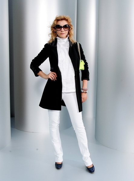 Клотид Куро (Clotilde Courau) на показе Chanel Клотид Куро (Clotilde Courau) на показе Chanel