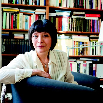 Наталья Кигай, психоаналитик, член Международной психоаналитической ассоциации, тренинг-аналитик Московского психоаналитического общества.«В языке психоанализа я услышала поэзию» Наталья Кигай, психоаналитик, член Международной психоаналитической ассоциации, тренинг-аналитик Московского психоаналитического общества.«В языке психоанализа я услышала поэзию»