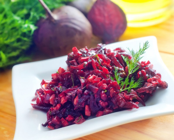 Салат из сырой свеклы Салат из сырой свеклы