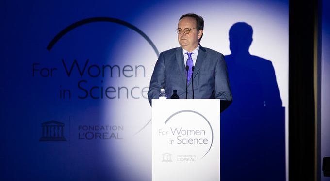 12-я церемония вручения стипендий L'ORÉAL-UNESCO «Для женщин в науке» 12-я церемония вручения стипендий L'ORÉAL-UNESCO «Для женщин в науке»