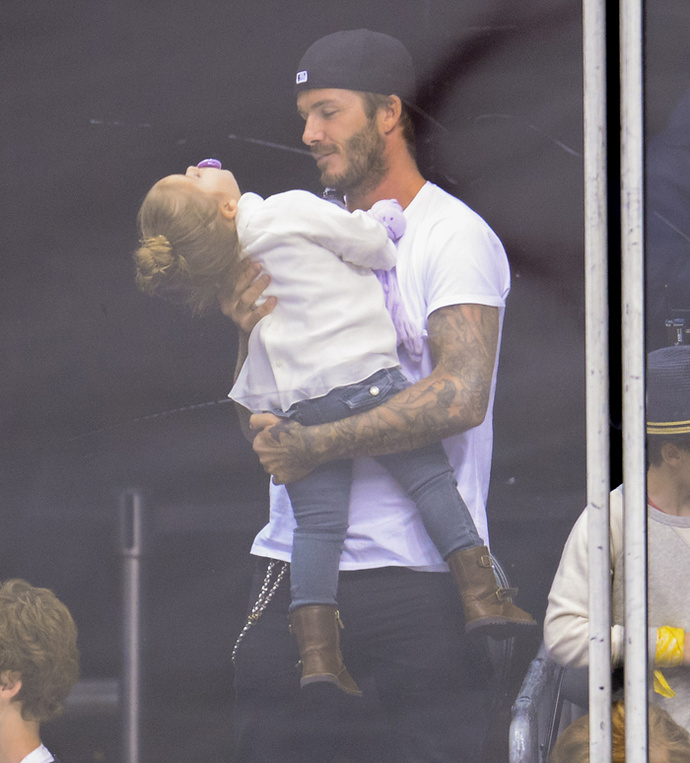 Харпер и Дэвид Бекхэм Харпер и Дэвид Бекхэм фото 2