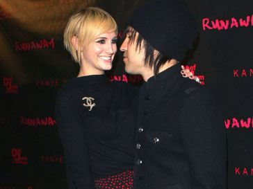 Поначалу развод Эшли Симпсон (Ashley Simpson) и Пита Венца (Pete Wentz) показался очень мирным Поначалу развод Эшли Симпсон (Ashley Simpson) и Пита Венца (Pete Wentz) показался очень мирным
