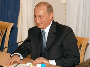 Владимир Путин пообещал продолжить тренироваться на льду Владимир Путин пообещал продолжить тренироваться на льду