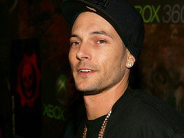 Кевин Федерлайн (Kevin Federline) будет отцом пятерых детей Кевин Федерлайн (Kevin Federline) будет отцом пятерых детей