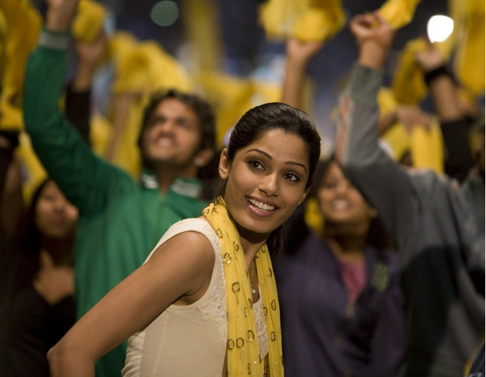 Фрида Пинто в фильме &laquo;Миллонер из трущоб&raquo;