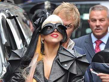 Леди Гага (Lady GaGa) подняла рейтинг Saturday Night Live Леди Гага (Lady GaGa) подняла рейтинг Saturday Night Live