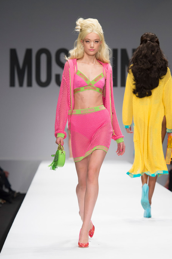 Показ Moschino на Неделе моды в Милане