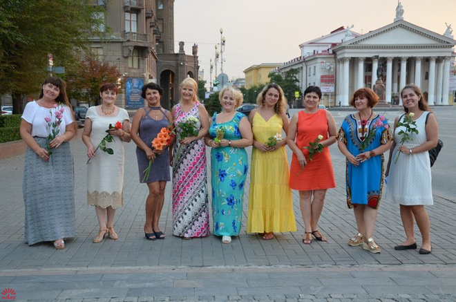 День женственности в Волгограде фото Красивые молодые женщины