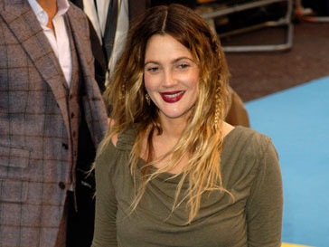 Дрю Бэрримор носит платья по 15 фунтов Дрю Бэрримор, Drew Barrymore