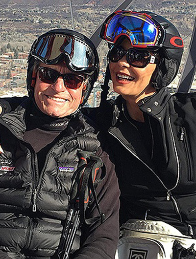 Фото дня: Кэтрин Зета-Джонс и Майкл Дуглас катаются на лыжах в Аспене