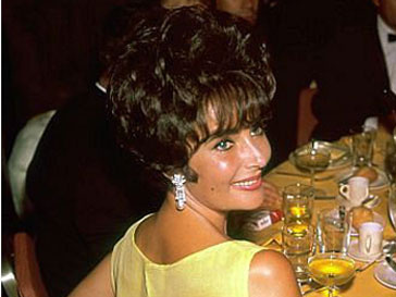 У Элизабет Тейлор (Elizabeth Taylor), возможно, есть внебрачная дочь У Элизабет Тейлор (Elizabeth Taylor), возможно, есть внебрачная дочь