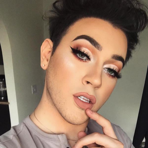 Мужчина бьюти-блогер стал лицом косметики Maybelline Мужчина бьюти-блогер стал лицом косметики Maybelline