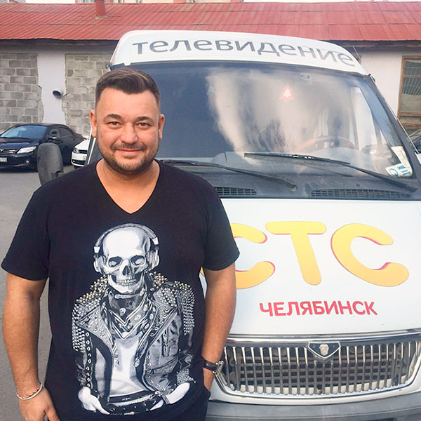 Солист группы Руки вверх Сергей Жуков Солист группы Руки вверх Сергей Жуков открыл в Челябинске бар