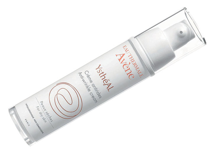 Обновленный крем Ysthéal, Avène, устраняет повреждения, вызванные ультрафиолетом, – именно UV-лучи отвечают за 90% проявлений старения кожи.