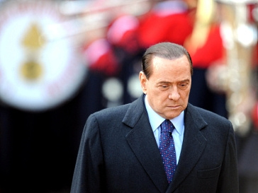 Сильвио Берлускони (Silvio Berlusconi) отрицает секс с проституткой Сильвио Берлускони (Silvio Berlusconi) отрицает секс с проституткой