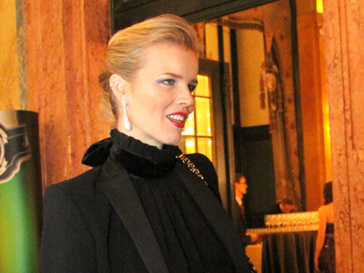 Ева Херцигова (Eva Herzigova) Ева Херцигова (Eva Herzigova)