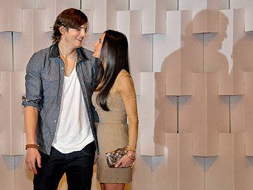 Деми Мур (Demi Moore) и Эштон Катчер (Ashton Kutcher) хотят общих детей Деми Мур (Demi Moore) и Эштон Катчер (Ashton Kutcher) хотят общих детей