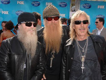 Трио ZZ Top исполнит в Москве свои лучшие хиты Трио ZZ Top исполнит в Москве свои лучшие хиты