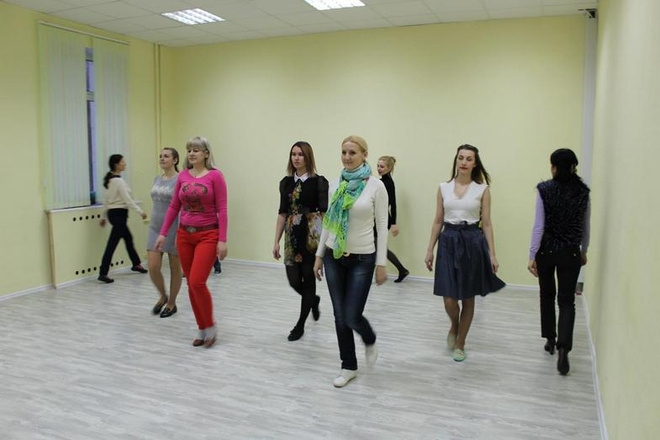 Конкурс красоты многодетных мама Наша красивая мама: подготовка к конкурсу Волгоград: многодетные мамы и дети. Фото