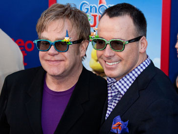 Элтон Джон (Elton John) и его супруг давно дружат с Леди ГаГа (Lady GaGa) Элтон Джон (Elton John) и его супруг давно дружат с Леди ГаГа (Lady GaGa)