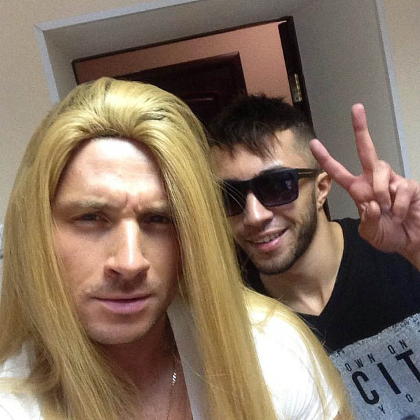 Сергей Лазарев в парике