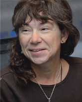 Мария Галина, автор романов, балансирующих на грани реальности и фантастики. Самая знаменитая из ее книг – фантастическая сага времен застоя «Малая Глуша» (Эксмо, 2009).