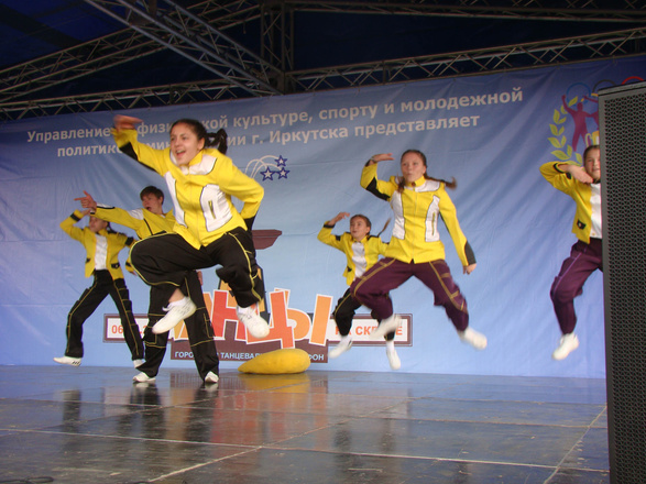 Танцы на сквере - 2014