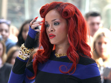 Рианна (Rihanna) стала самой популярной женщиной в соцсети Facebook Рианна (Rihanna) стала самой популярной женщиной в соцсети Facebook