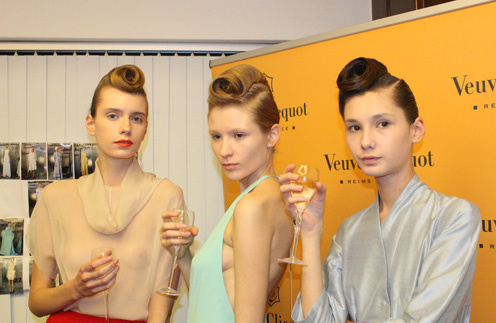 Mercedes-Benz Fashion Week: бэкстейдж показа Tegin, весна-лето 2012 Mercedes-Benz Fashion Week: бэкстейдж показа Tegin, весна-лето 2012