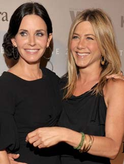 Кортни Кокс (Courteney Cox) и Дженнифер Энистон (Jennifer Aniston) Кортни Кокс (Courteney Cox) и Дженнифер Энистон (Jennifer Aniston)