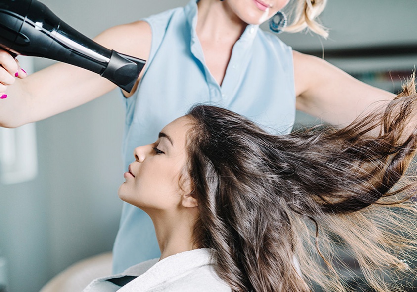 Прикорневой объем волос: как создать и сохранить его надолго