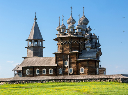 Кому мы склонны верить: верующим или атеистам? Храм в Кижах