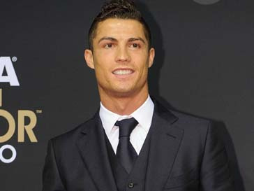 Криштиану Роналду (Cristiano Ronaldo) стал отцом в прошлом году Криштиану Роналду (Cristiano Ronaldo) стал отцом в прошлом году