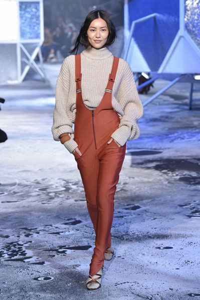 Показ H&M Studio осень-зима 2015 Показ H&M Studio осень-зима 2015
