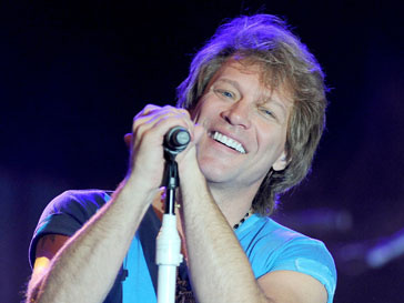 Джон Бон Джови (John Bon Jovi) выразил свое сожаление, что молодое поколение больше не имеет возможности наслаждаться покупкой новой пластинки Джон Бон Джови (John Bon Jovi) выразил свое сожаление, что молодое поколение больше не имеет возможности наслаждаться покупкой новой пластинки