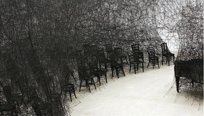 Чихару Шиота «В тишине», 2008. Чихару Шиота «В тишине», 2008.