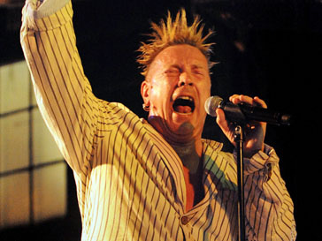 Джонни Роттен (Johnny Rotten) очень уважает Леди ГаГа Джонни Роттен (Johnny Rotten) очень уважает Леди ГаГа