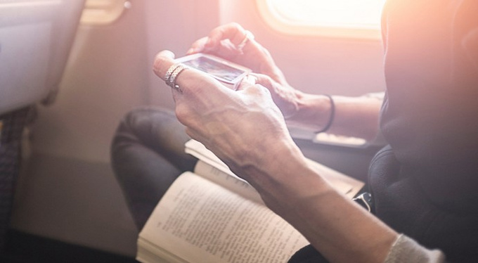 Как читать книги, не откликаясь на «зов» гаджетов? Как читать книги, не откликаясь на «зов» гаджетов?