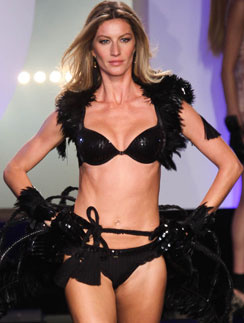 Жизель Бундхен (Gisele Bündchen) - идеальная модель для рекламы нижнего белья Жизель Бундхен (Gisele Bündchen) - идеальная модель для рекламы нижнего белья