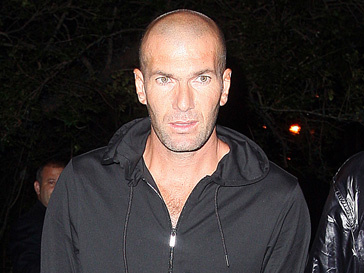Зинедин Зидан (Zinedine Zidane) Зинедин Зидан (Zinedine Zidane)