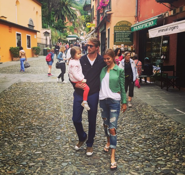 Виктория Боня и Алекс Смерфит с дочерью