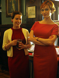 Кадр из сериала "Безумцы" (2007). Кадр из сериала "Безумцы" (2007)