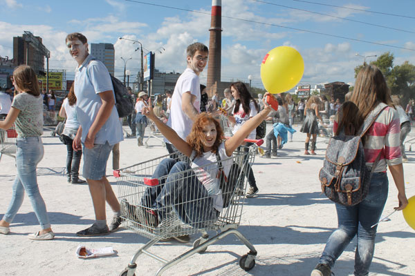 фестиваль красок в самаре 2014 фестиваль красок в самаре 2014
