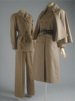 Костюмы в стиле «сафари», Yves Saint Laurent, 1968 Костюмы в стиле «сафари», Yves Saint Laurent, 1968