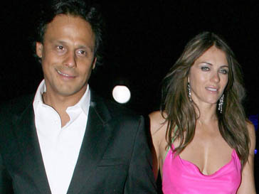 Элизабет Херли (Elizabeth Hurley) и Арун Наяр (Arun Nayar) Элизабет Херли (Elizabeth Hurley) и Арун Наяр (Arun Nayar)