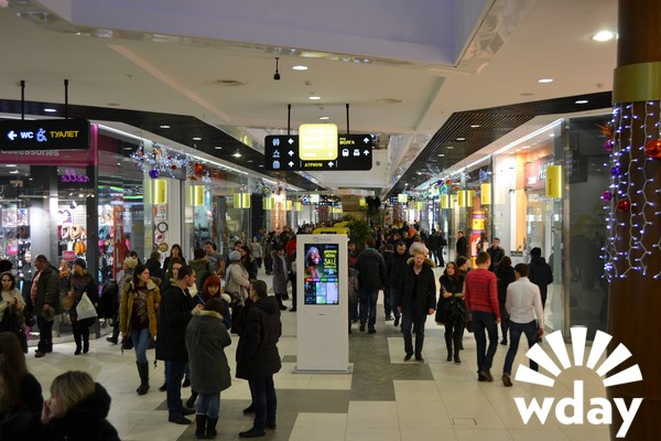 Волгоград, ночь Sale в ТРЦ "Акварель", 24 января 2015 Скидки, распродажи, sale
