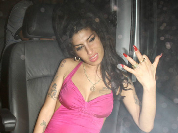 Эми Уайнхаус (Amy Winehouse) Эми Уайнхаус (Amy Winehouse)