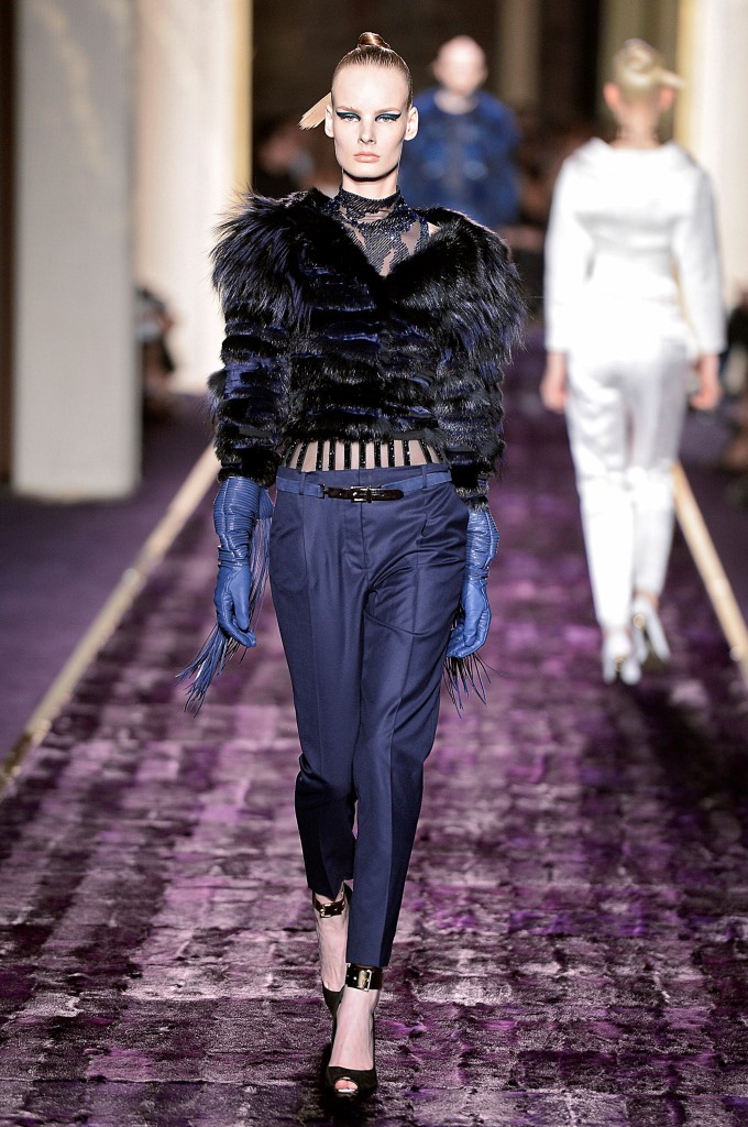 В Париже прошел показ Atelier Versace